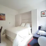 Paris 17 Apartment Ideal For Long Stays And Easy Living